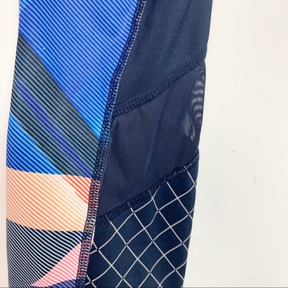 Athleta Electric Geo Sonar Capri Legging Pants - Picture 5 of 6